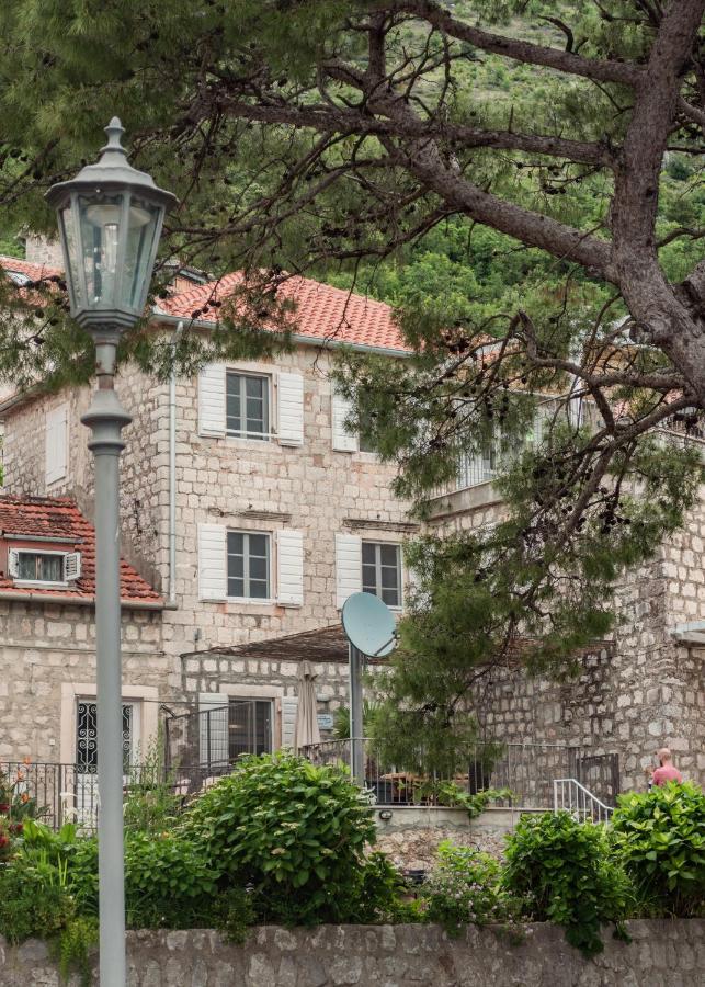 Sunny Port Apartment & Rooms Perast Eksteriør billede