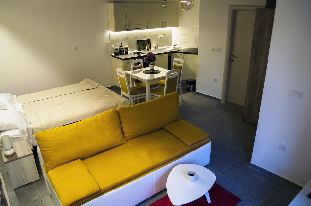 Sunny Port Apartment & Rooms Perast Eksteriør billede