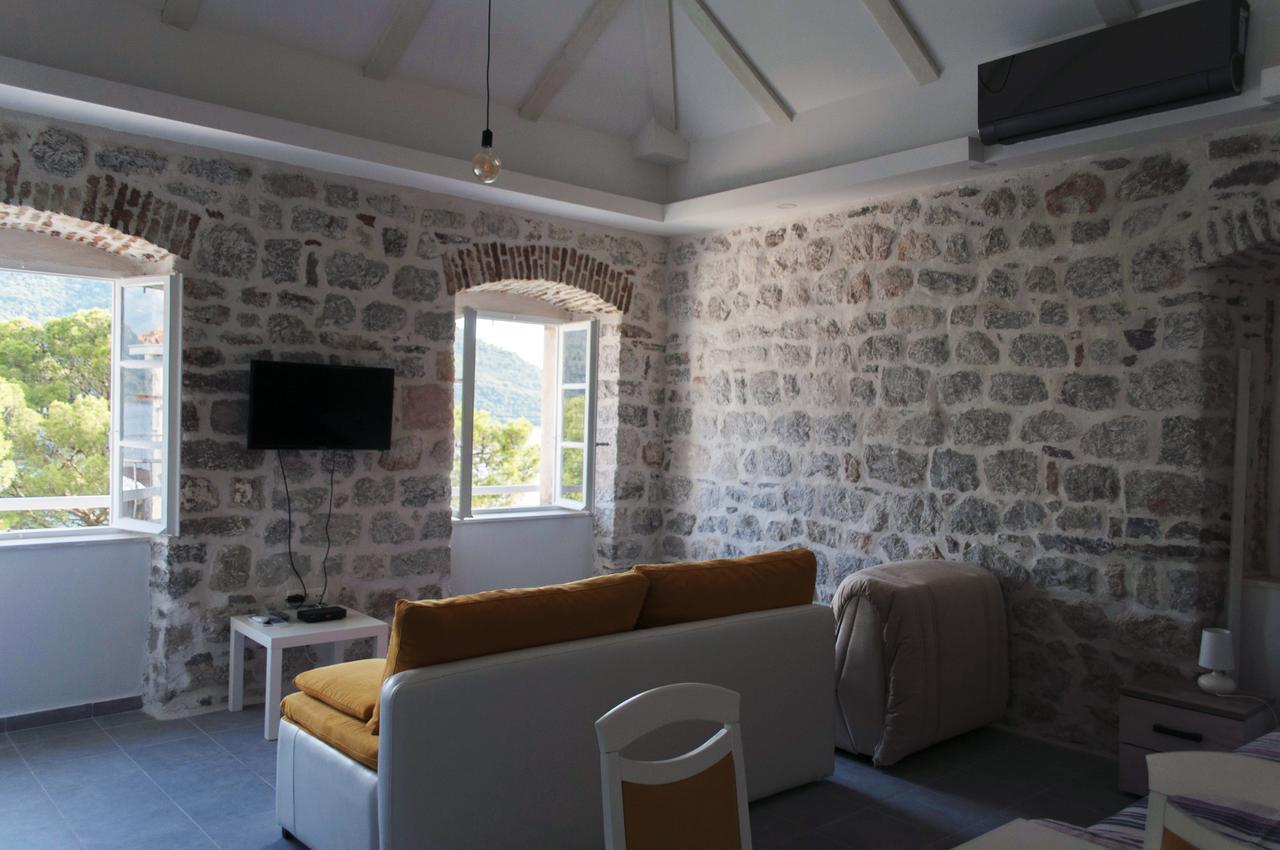 Sunny Port Apartment & Rooms Perast Eksteriør billede