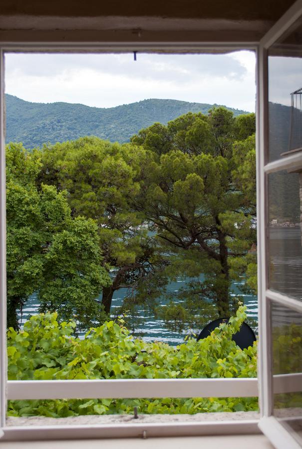 Sunny Port Apartment & Rooms Perast Eksteriør billede